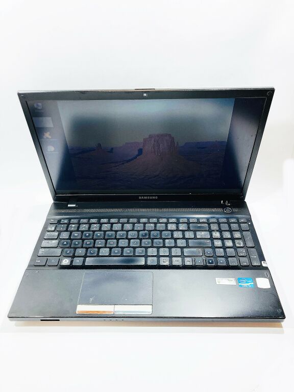 LAPTOP SAMSUNG 300V