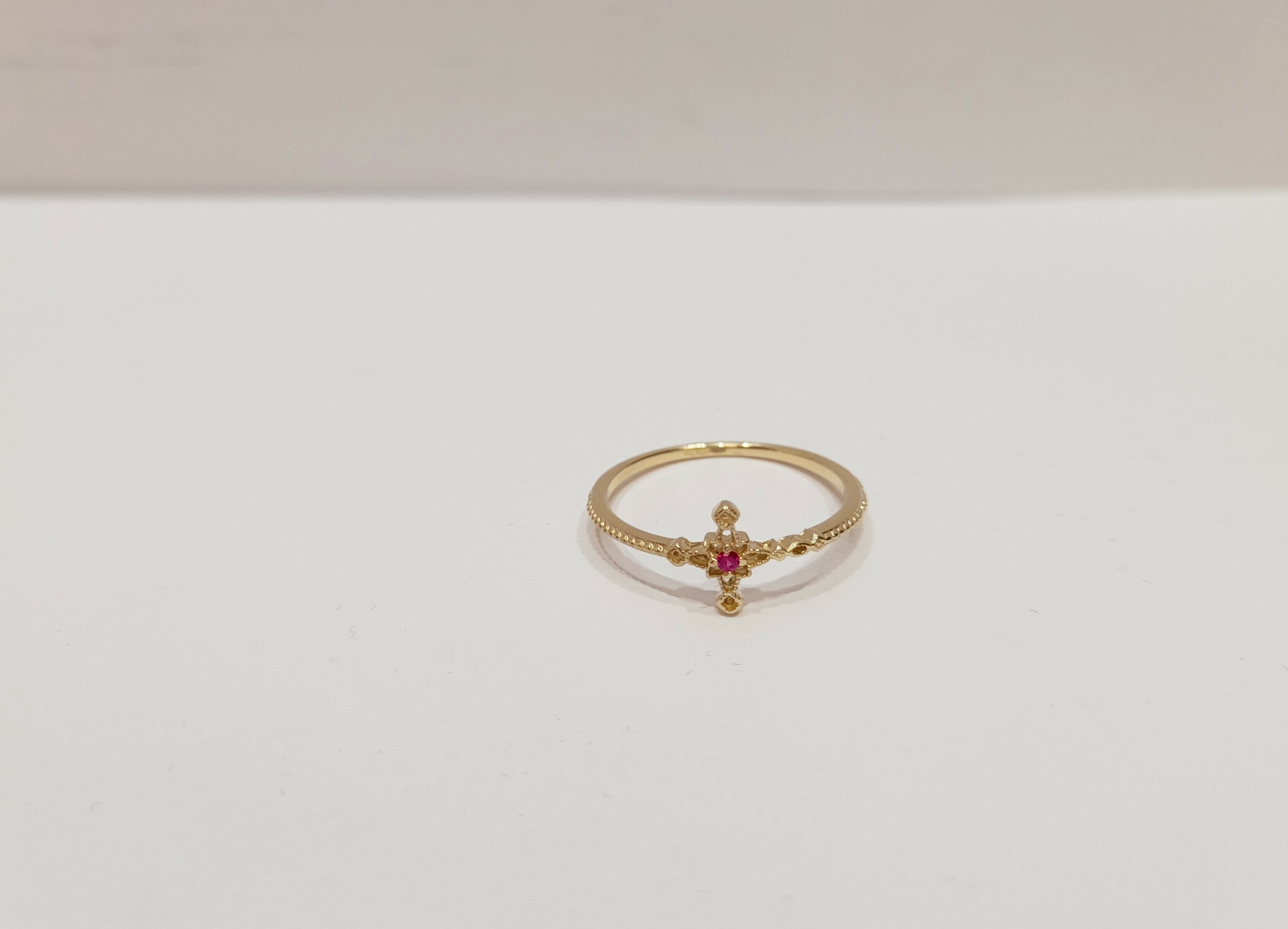 delikatny-zloty-pierscionek-z-rozowa-cyrkonia-120g-585-plec-15851-1