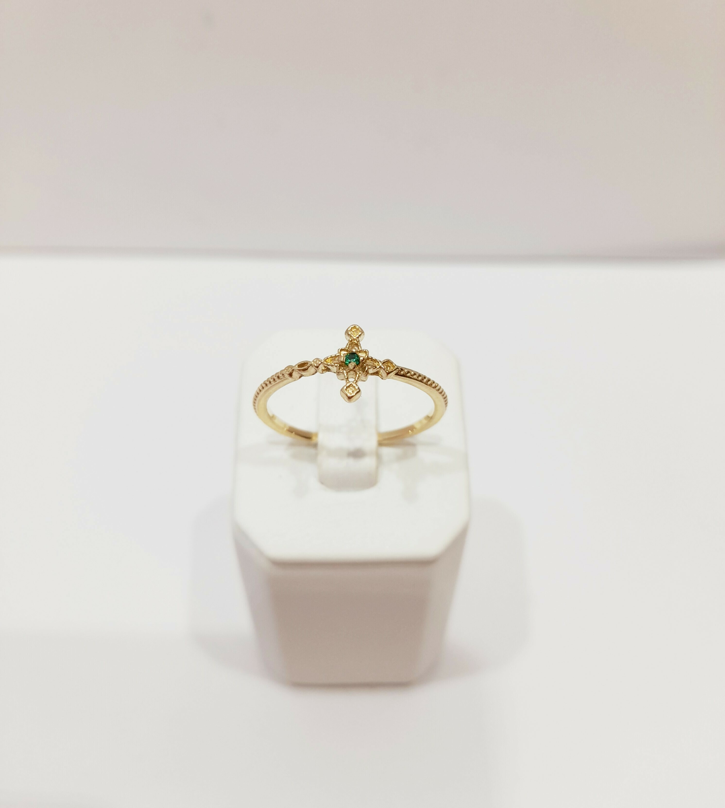 zloty-pierscionek-zielona-cyrkonia-123g-material-15835-1