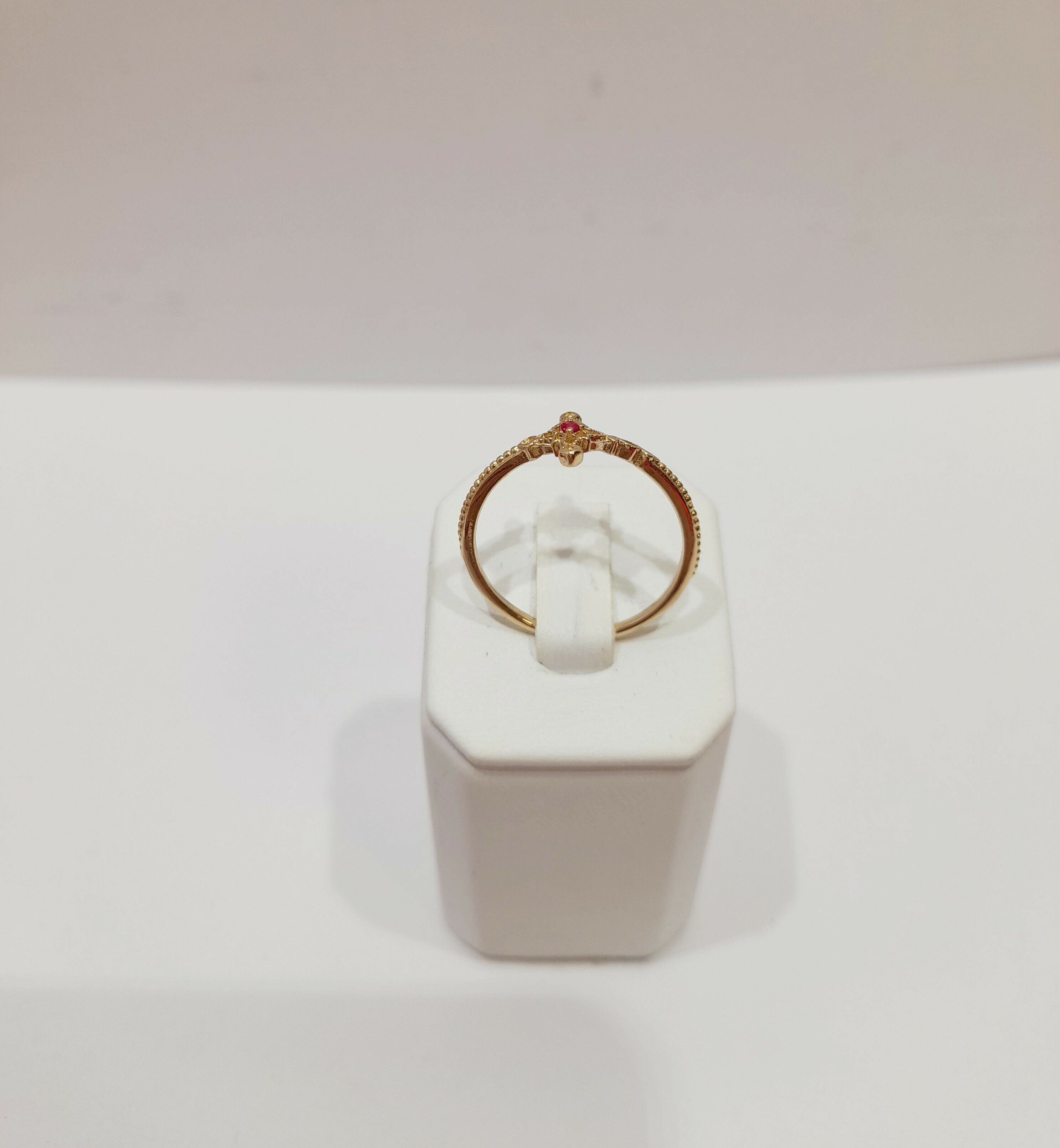 delikatny-zloty-pierscionek-z-rozowa-cyrkonia-120g-585-kolor-dominujacy-205826-225106