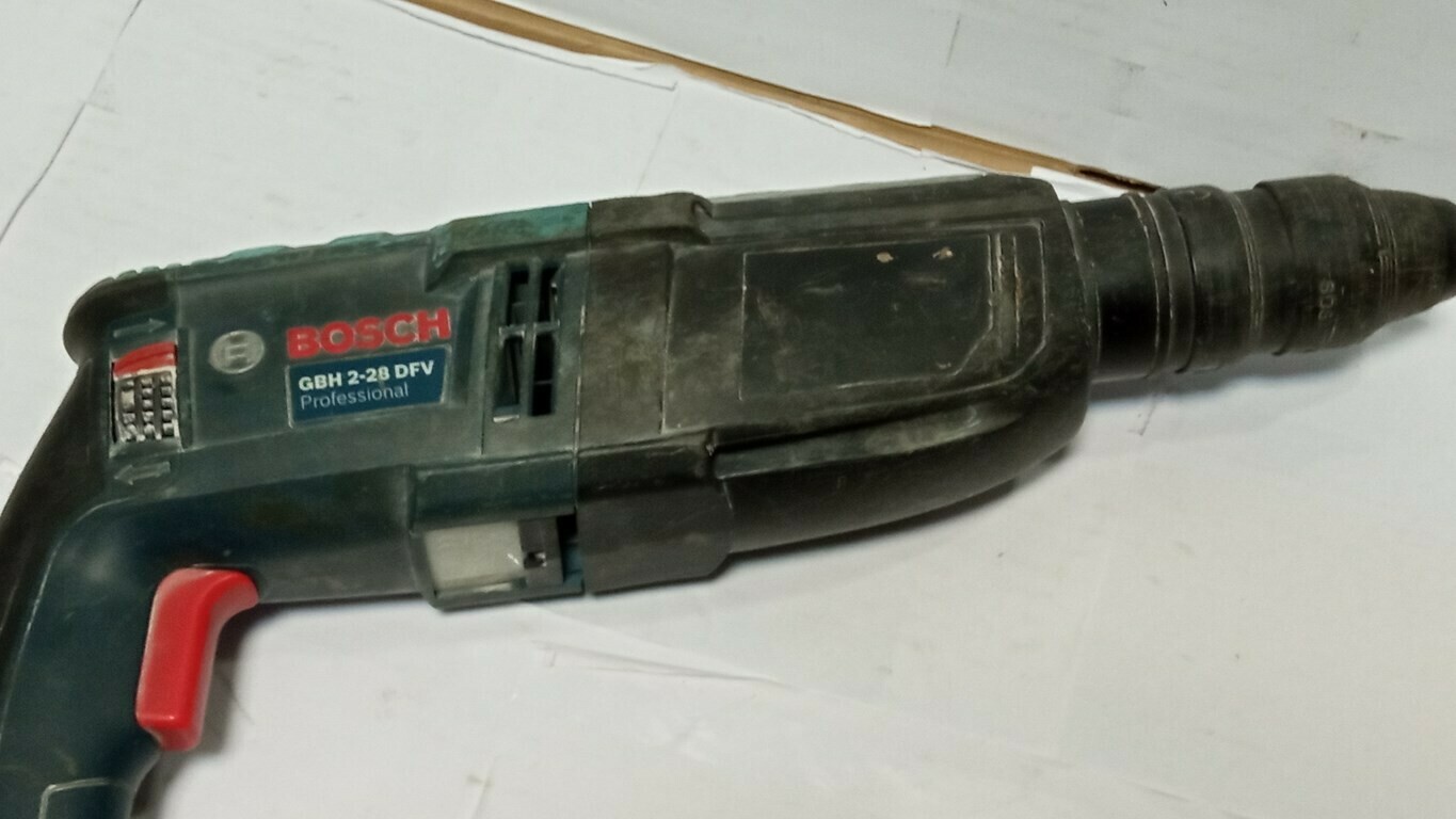 mlotowiertarka-bosch-gbh-2-28-dfv-funkcyjnosc-3-funkcyjny-wiercenie-z-i-bez-udaru-podkuwanie