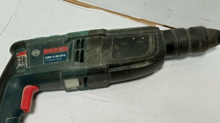 mlotowiertarka-bosch-gbh-2-28-dfv-funkcyjnosc-3-funkcyjny-wiercenie-z-i-bez-udaru-podkuwanie