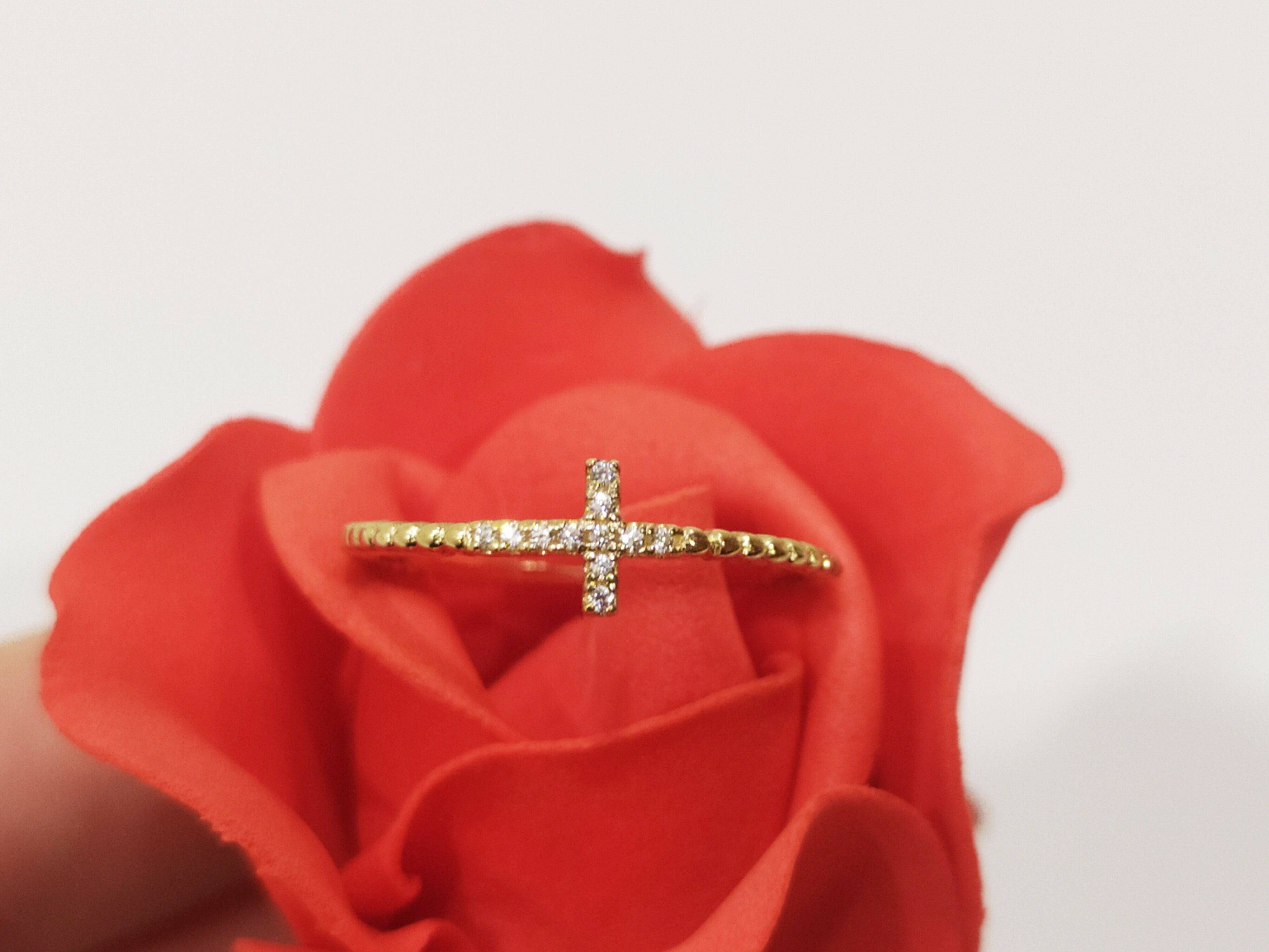 zloty-pierscionek-krzyzyk-z-cyrkoniami-585-rodzaj-2205-2