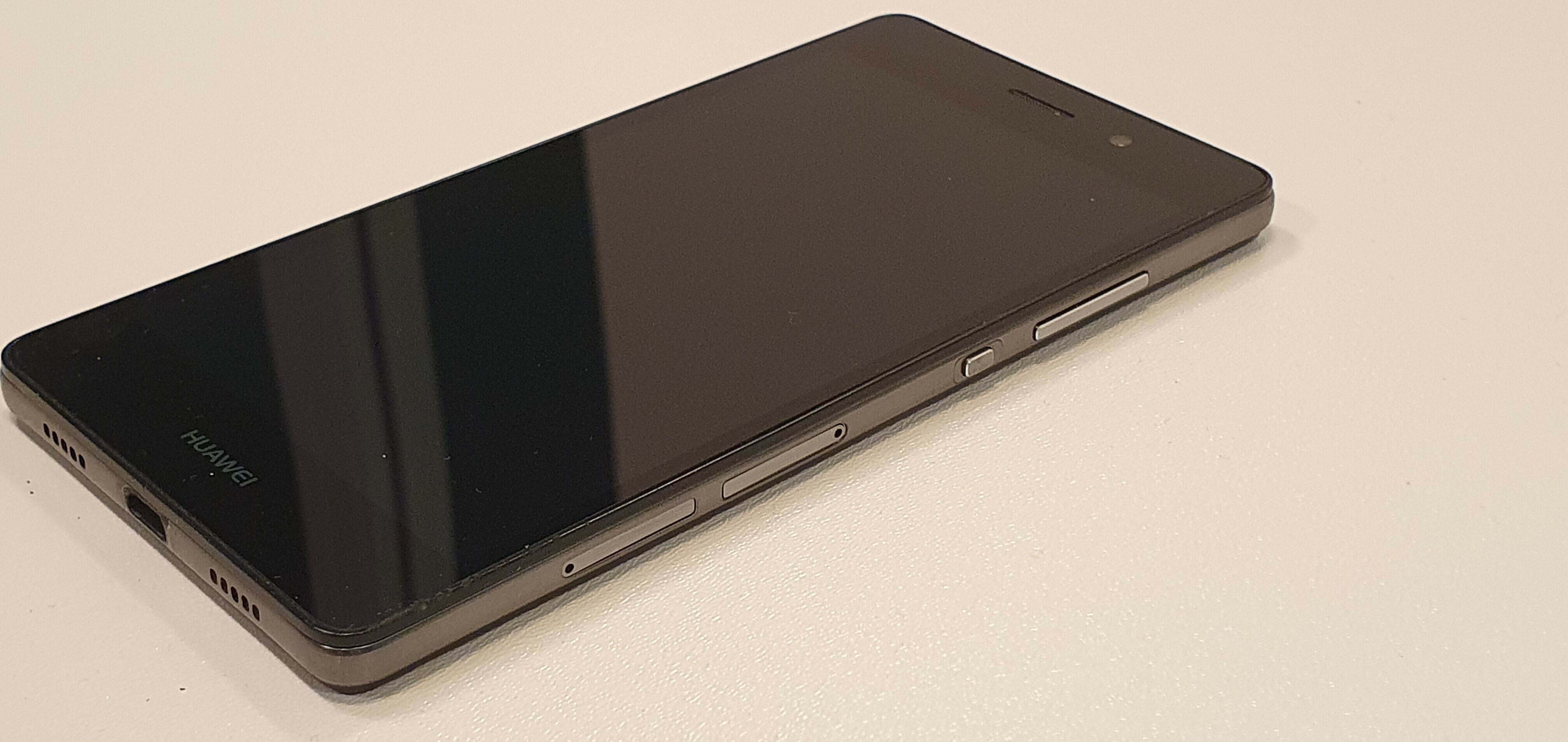 telefon-huawei-p8-lite-typ-smartfon