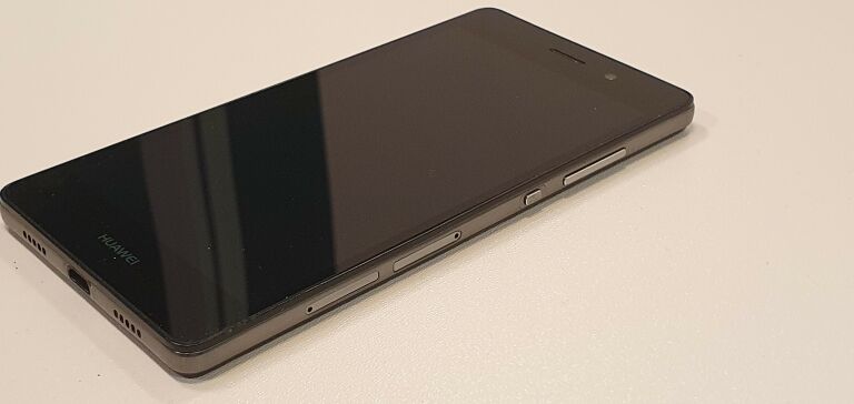 TELEFON HUAWEI P8 LITE