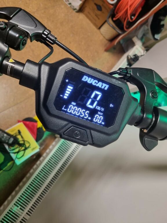 HULAJNOGA DUCATI CROSS-E 500W GWARANCJA
