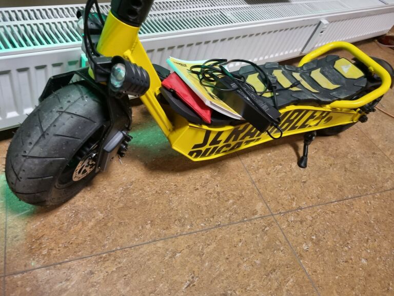 HULAJNOGA DUCATI CROSS-E 500W GWARANCJA