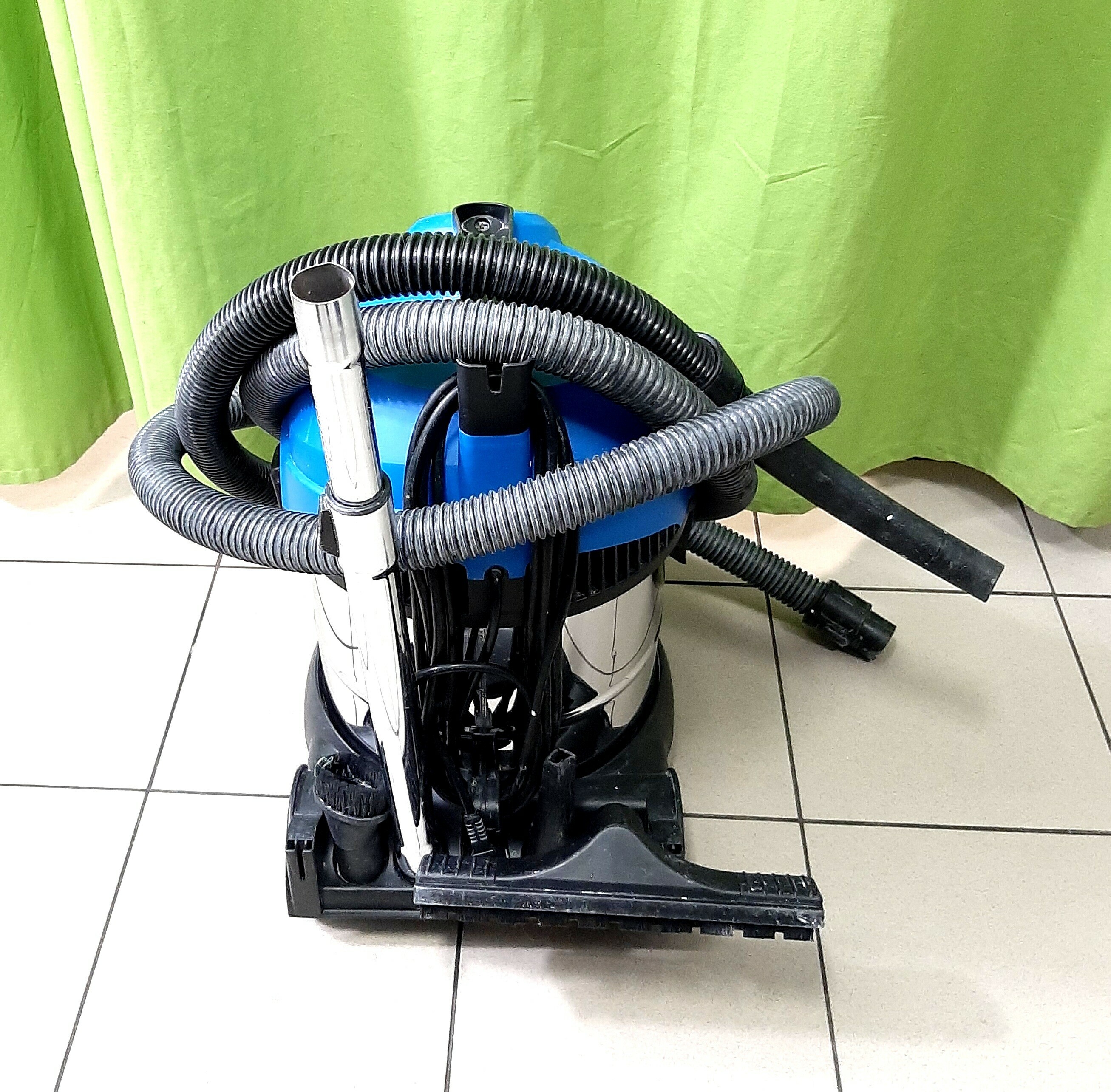 przemyslowy-odkurzacz-bezworkowy-kanwod-1620s-hep-maksymalna-moc-3600