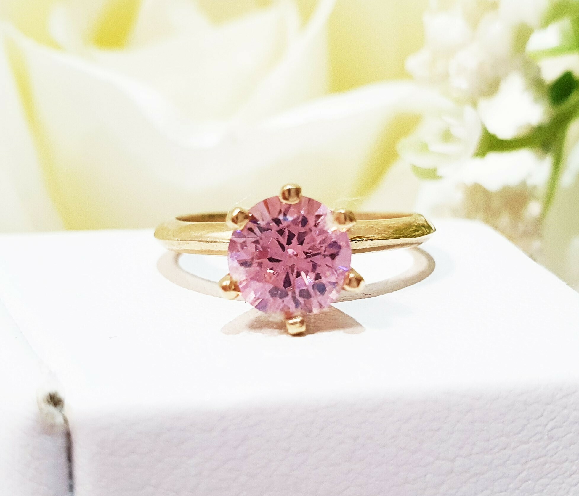 pierscionek-rozowe-odstajace-oczko-r13-material-zloto