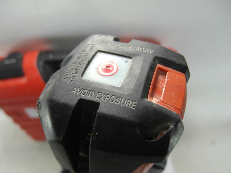 laser-wieloliniowy-hilti-pm-4-m-statyw-walizka-kod-producenta-pm-4-m