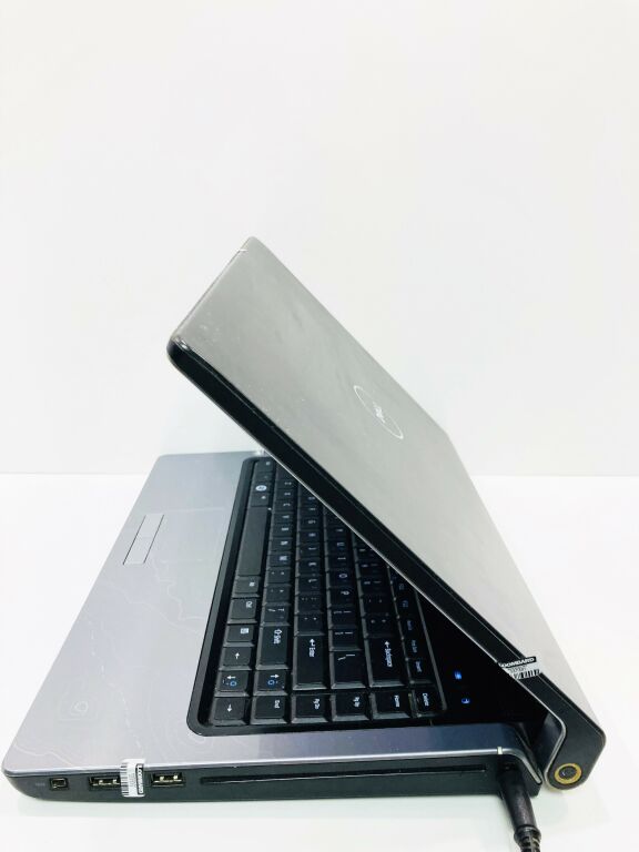 LAPTOP DELL PP33L