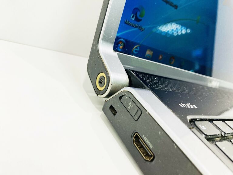 LAPTOP DELL PP33L