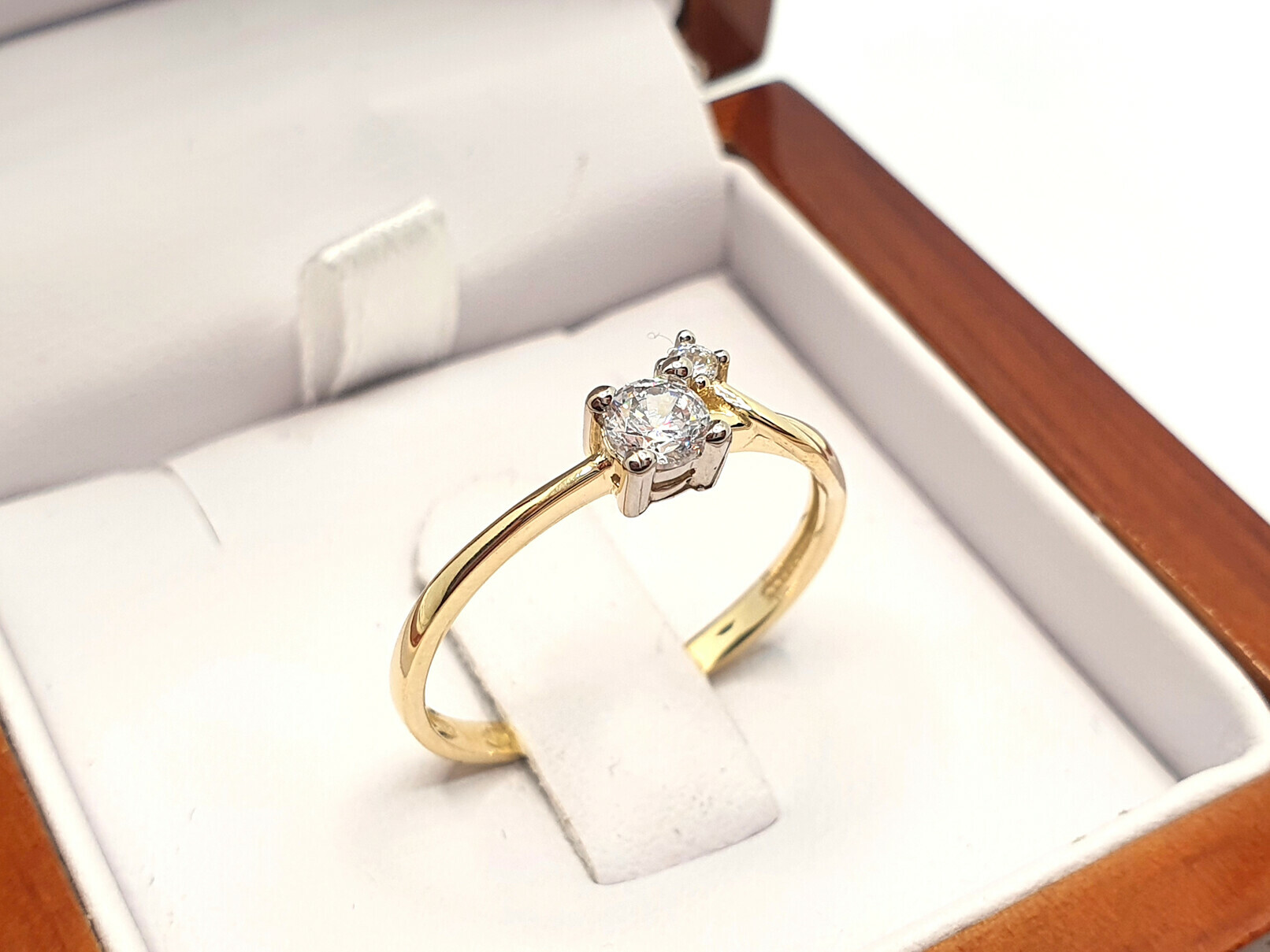 zloty-pierscionek-z-cyrkoniami-585-r19-195g-kamien-17088-128