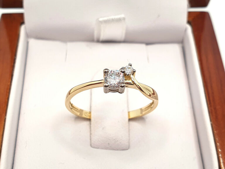 zloty-pierscionek-z-cyrkoniami-585-r19-195g-material-15835-2