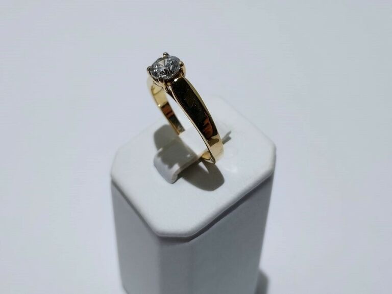 sliczny-zloty-pierscionek-585-rodzaj-wyrob-jubilerski