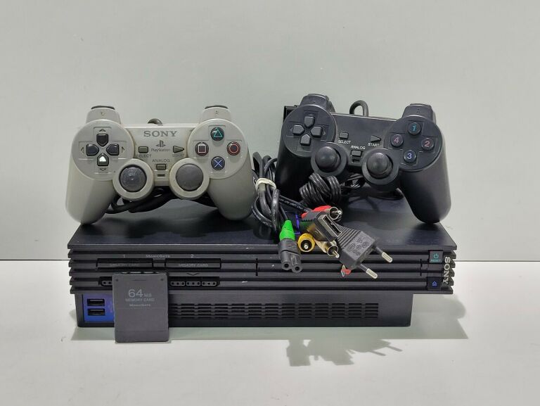 konsola-playstation-2-fat-scph-50004-ps2-2-pad-sportowa-2-starachowice