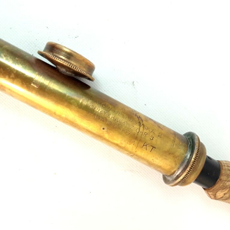 STARY MOSIĘŻNY OPRYSKIWACZ OR. R-3