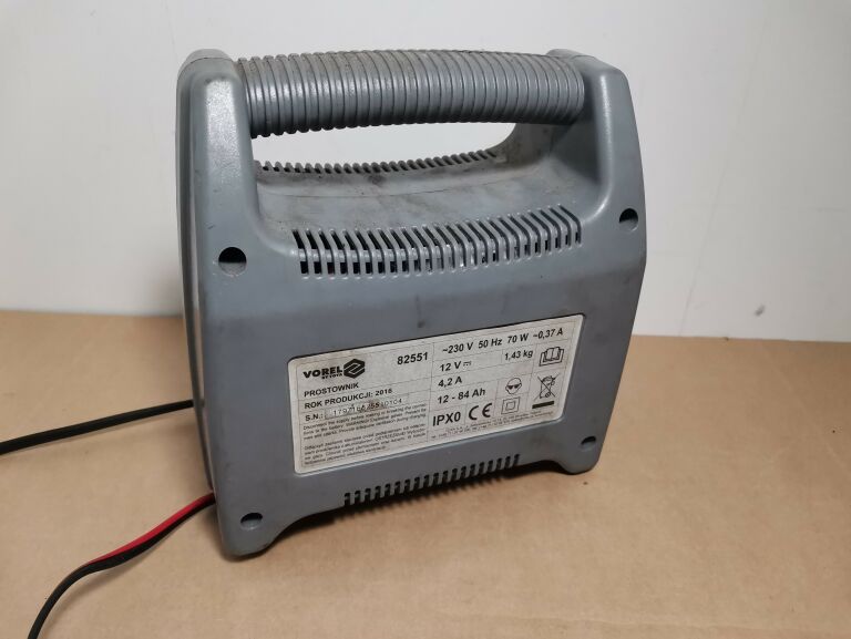 prostownik-vorel-82551-marka-vorel