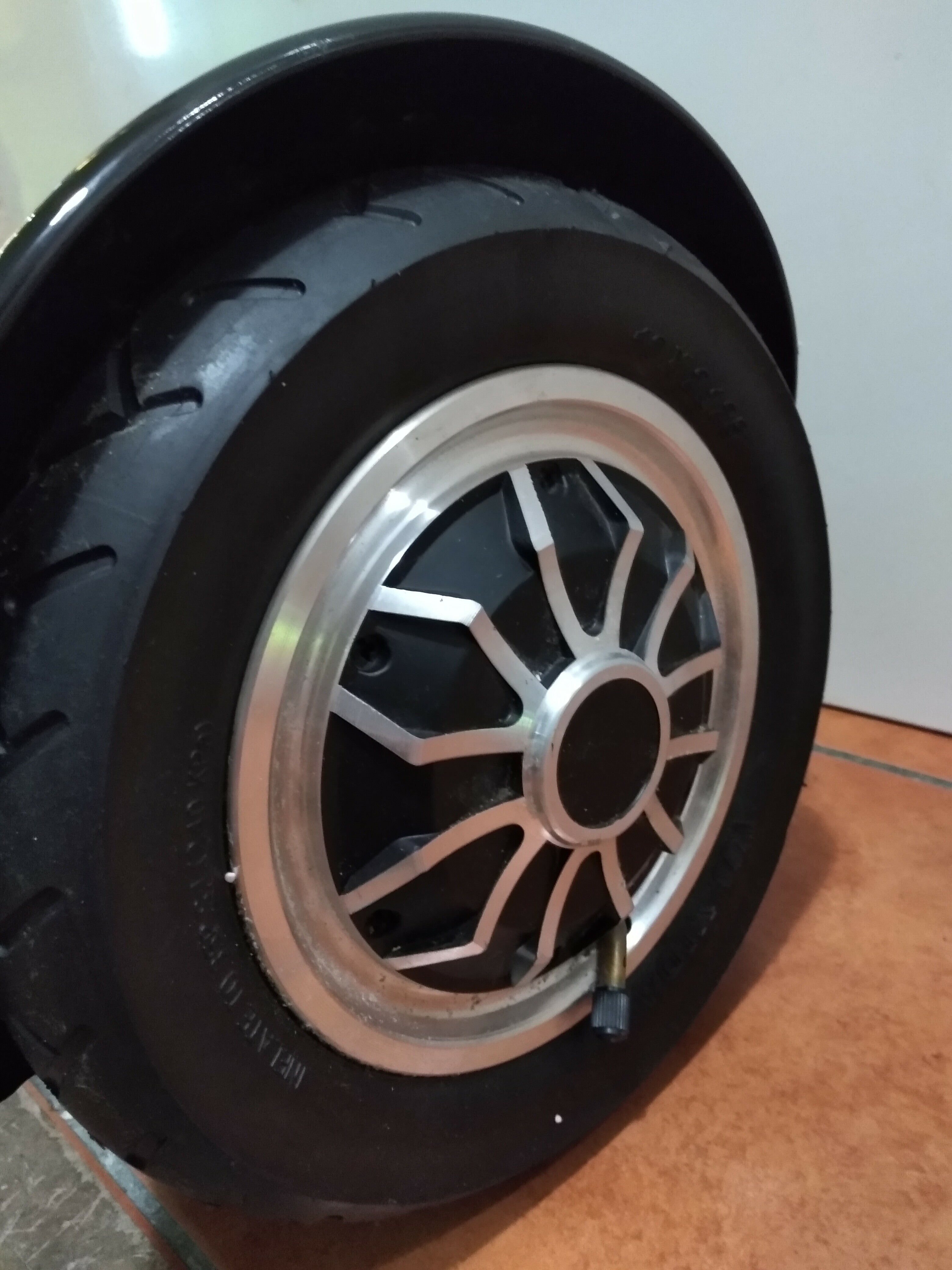 deskorolka-elektryczna-s-line-sb201k-10-typ-deskorolki-dwukolowa