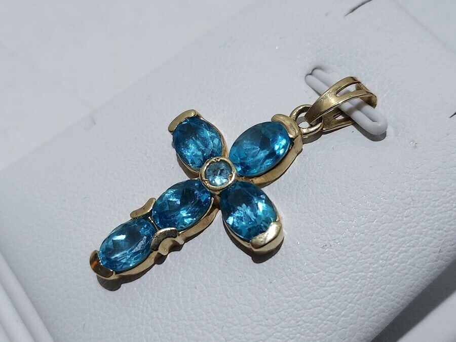 piekny-krzyzyk-z-blekitnymi-kamieniami-pr585-motyw-129129-1781749