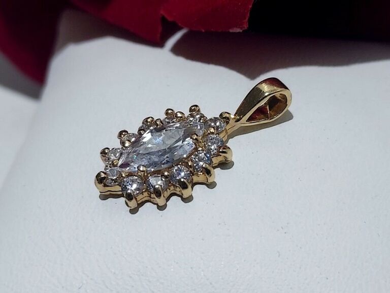 piekna-przewieszka-pr585-material-zloto