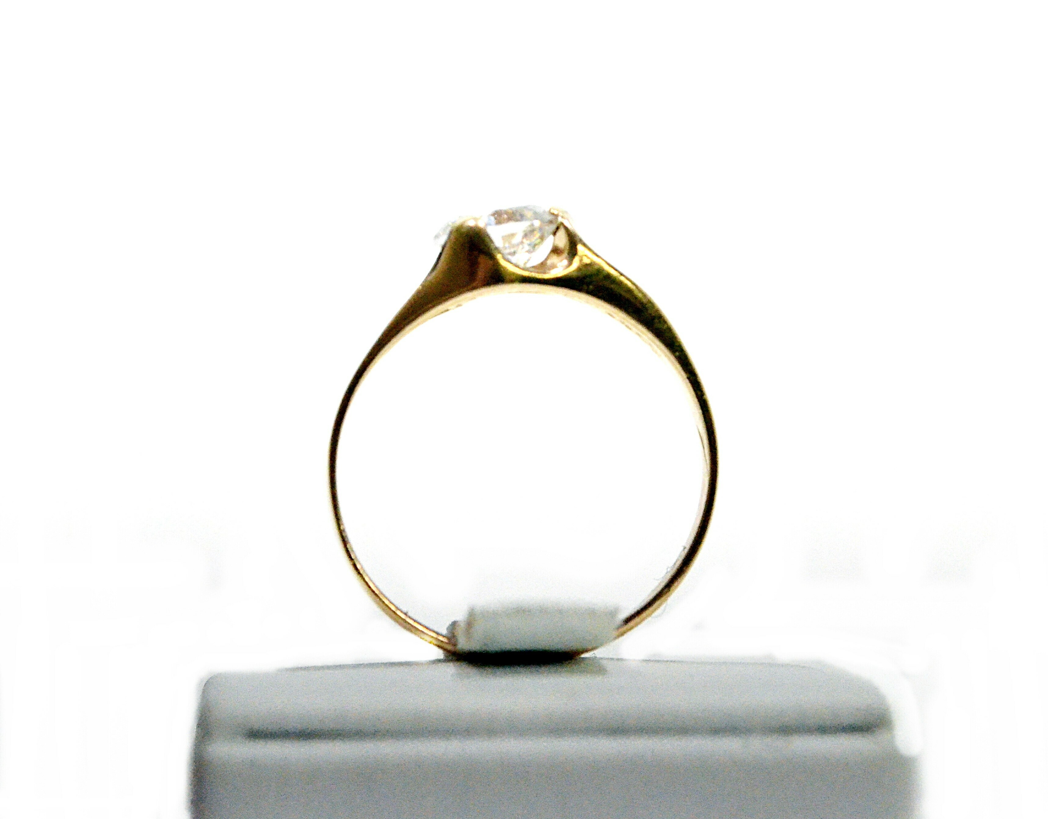 pierscionek-zloty-piekny-material-15835-2