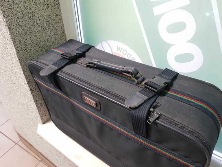 walizka-podrozna-international-flyer-stan-uzywany