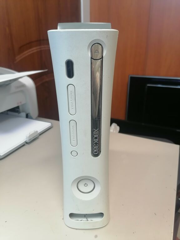 KONSOLA XBOX 360