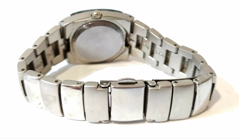 zegarek-damski-stan-uzywany