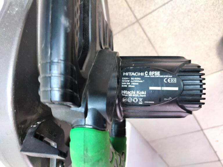 PIŁA STOŁOWA HITACHI C8FSE
