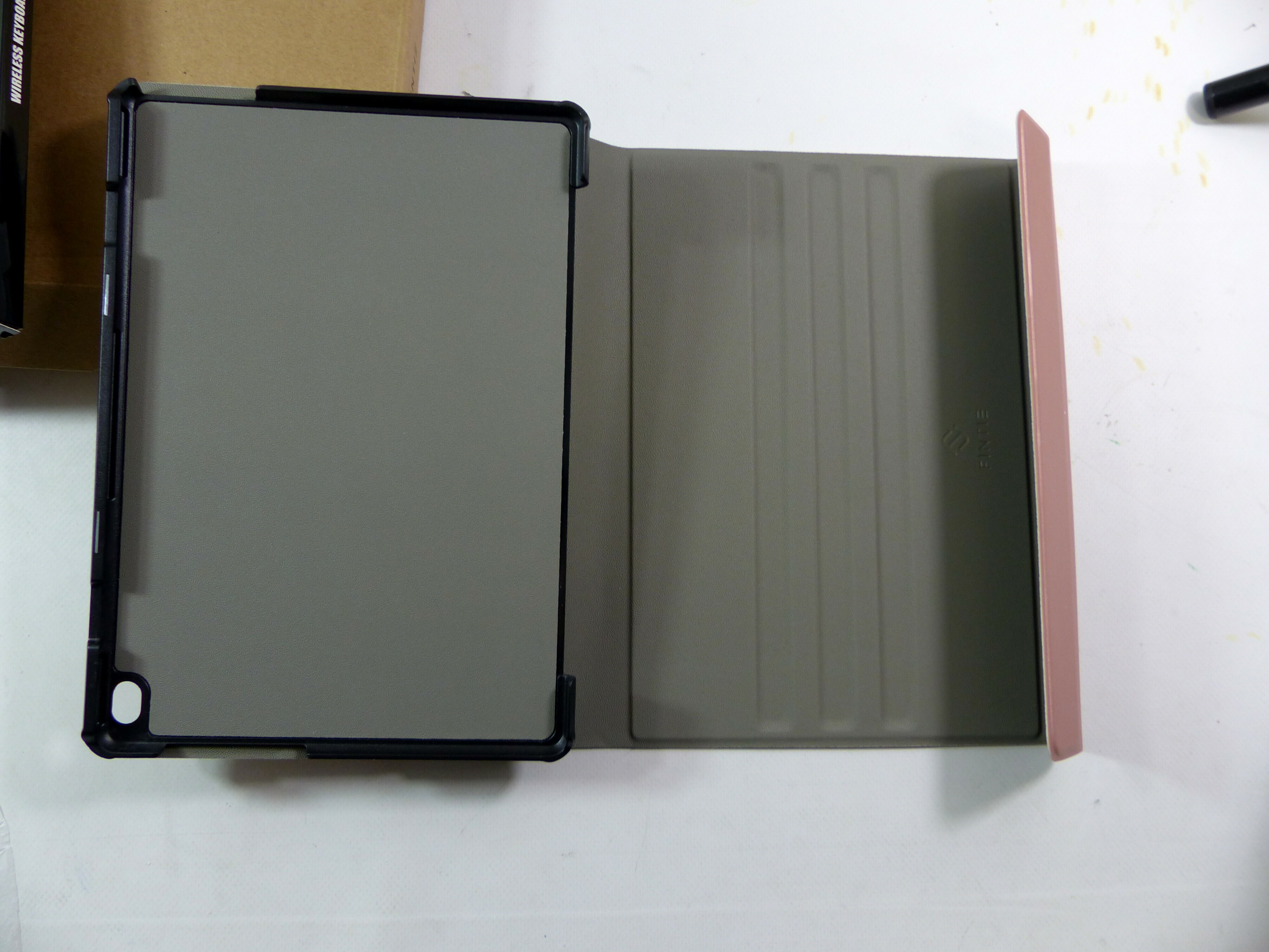 klawiatura-niemiecka-etui-fintie-marka-inna