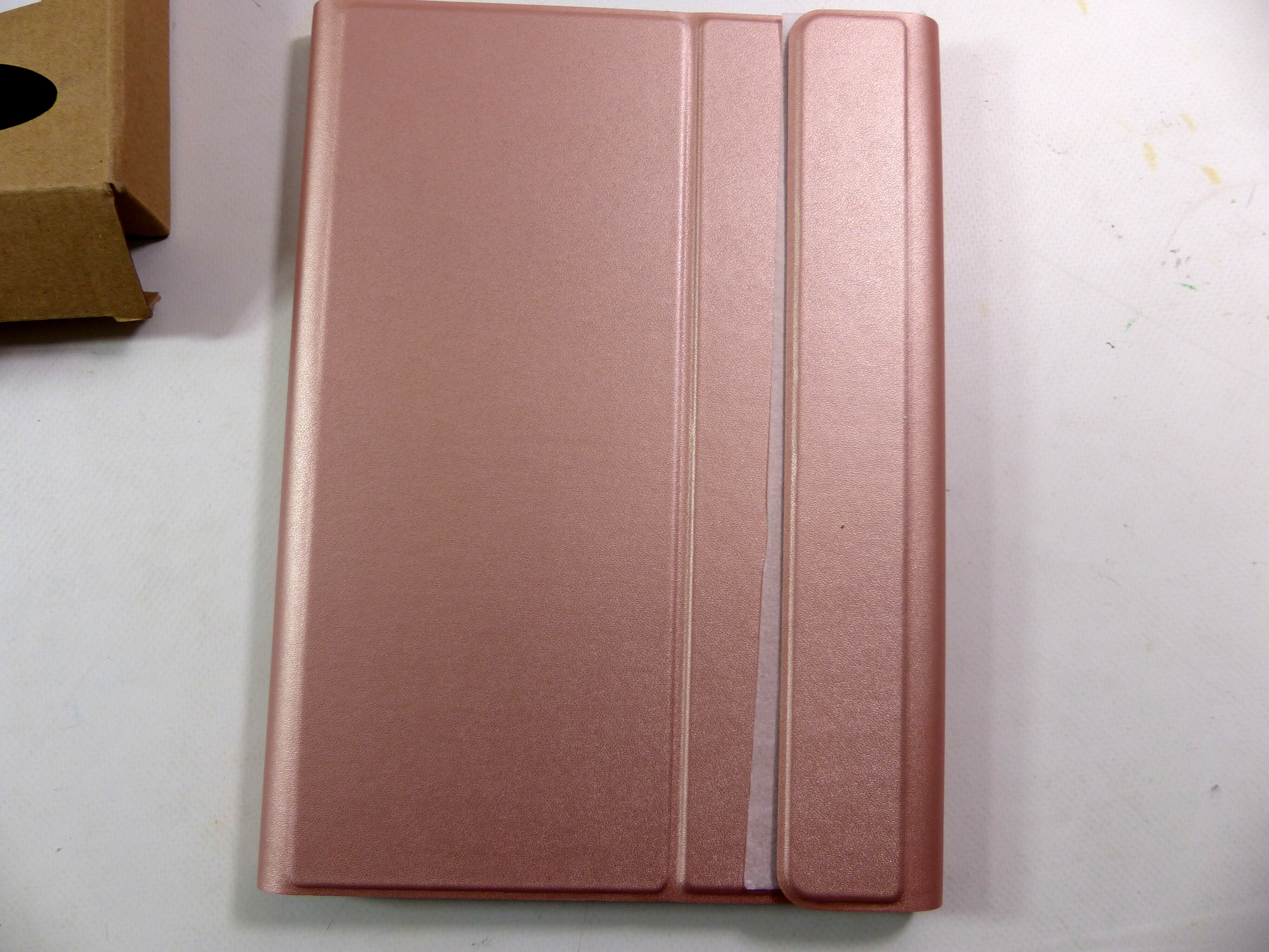 klawiatura-niemiecka-etui-fintie-stan-powystawowy