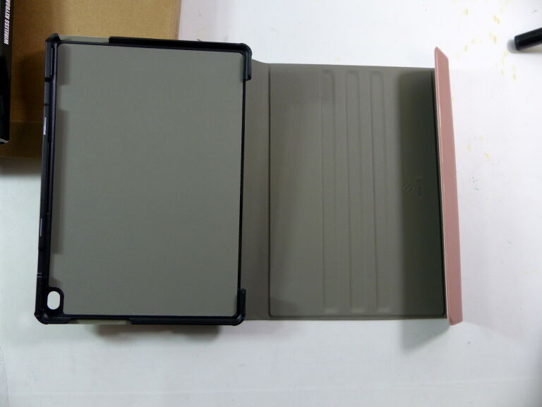 klawiatura-niemiecka-etui-fintie-marka-inna