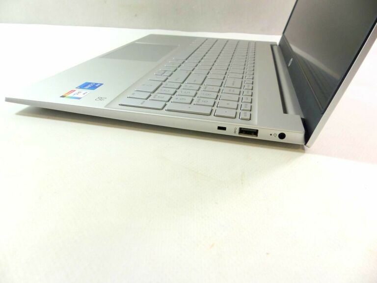 LAPTOP HP PAWILION 15-EGO0052NW KOMPLET