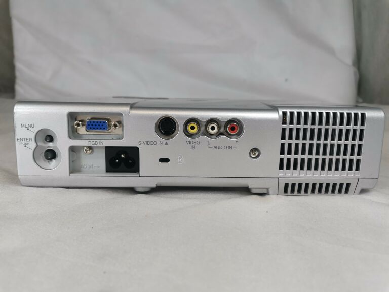 PROJEKTOR PANASONIC PT-LM1E-C