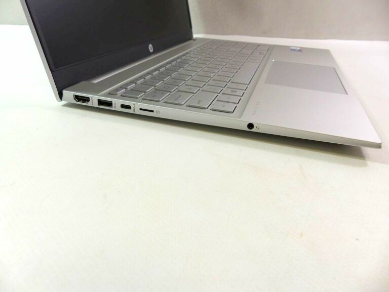 LAPTOP HP PAWILION 15-EGO0052NW KOMPLET