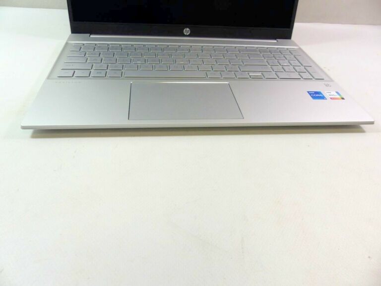 LAPTOP HP PAWILION 15-EGO0052NW KOMPLET