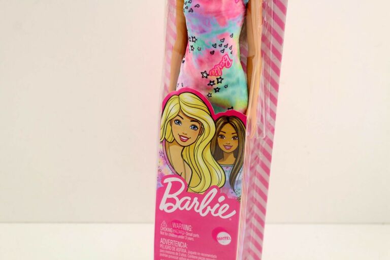 PIĘKNA LALKA BARBIE BRUNETKA MATTEL SUPER STAN