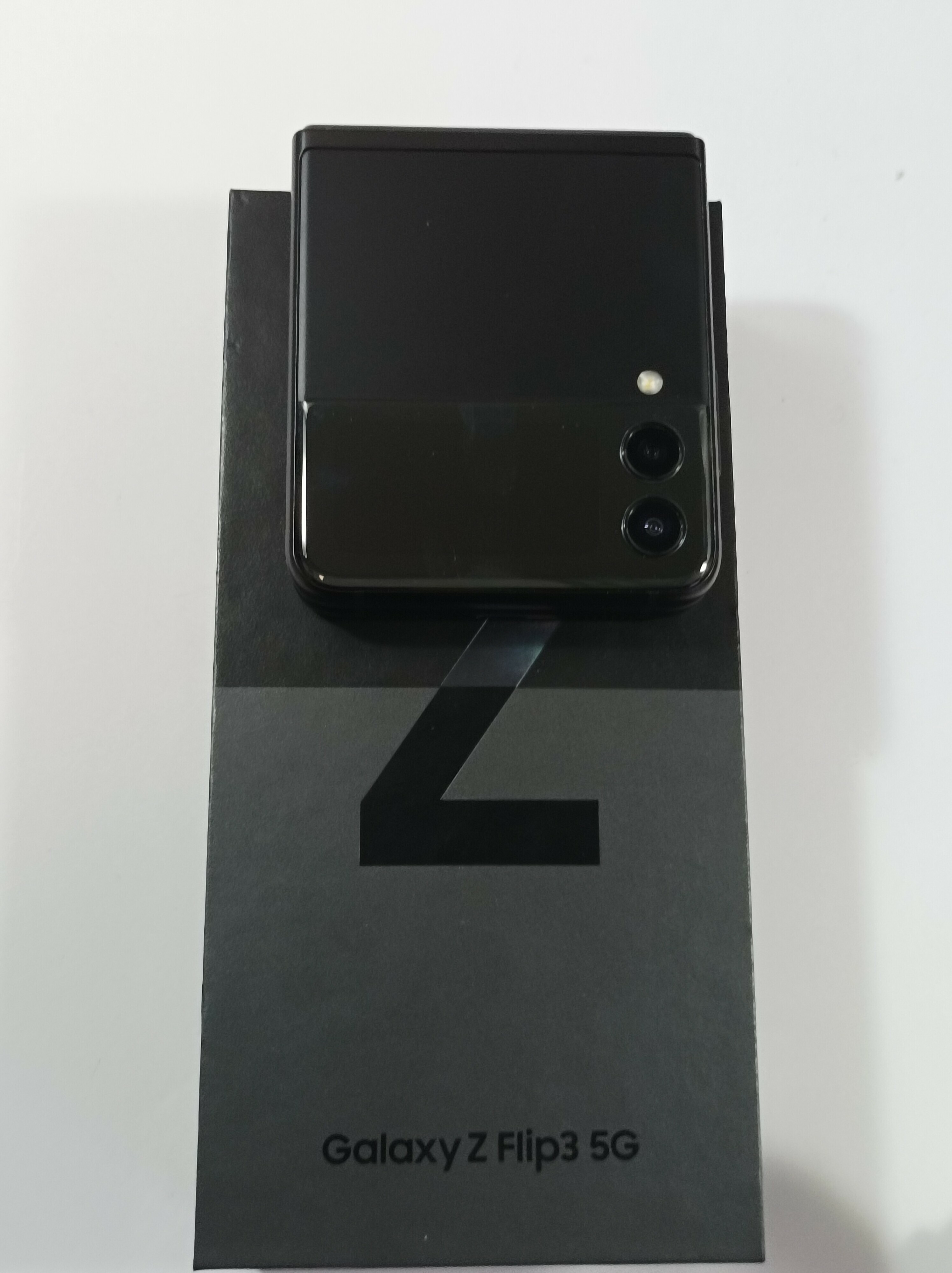 samsung-galaxy-z-flip3-5g-at-8gb-at-256-gb-at-bez-bloka-stan-uzywany