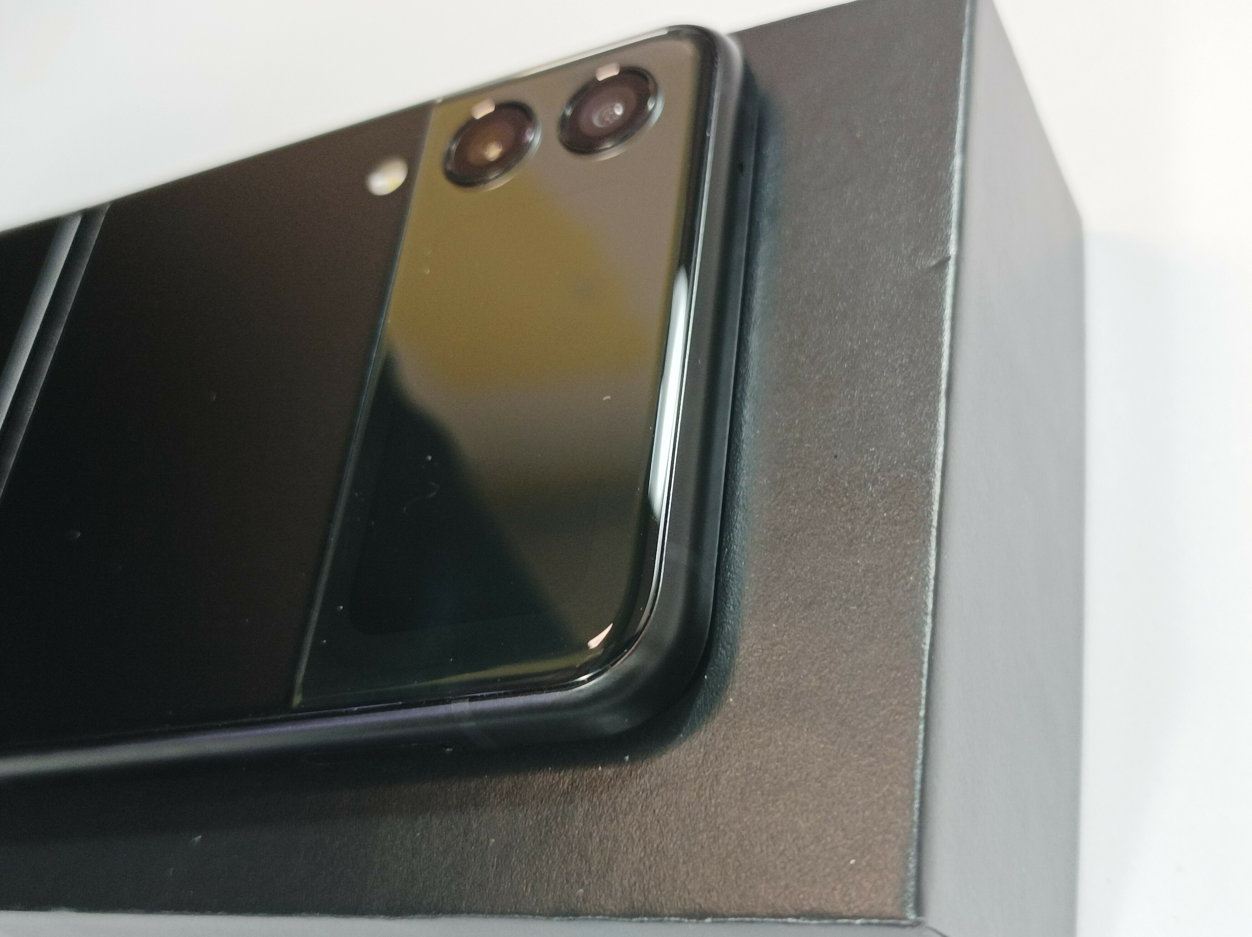 samsung-galaxy-z-flip3-5g-at-8gb-at-256-gb-at-bez-bloka-kod-producenta-sm-f711b