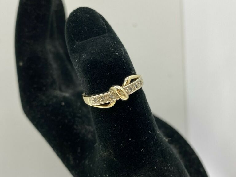 zloty-pierscionek-z-brylantami-585-w242g-r9-material-zloto