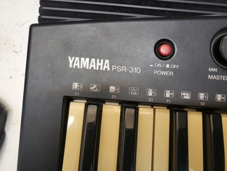 KEYBOARD YAMAHA PSR-310