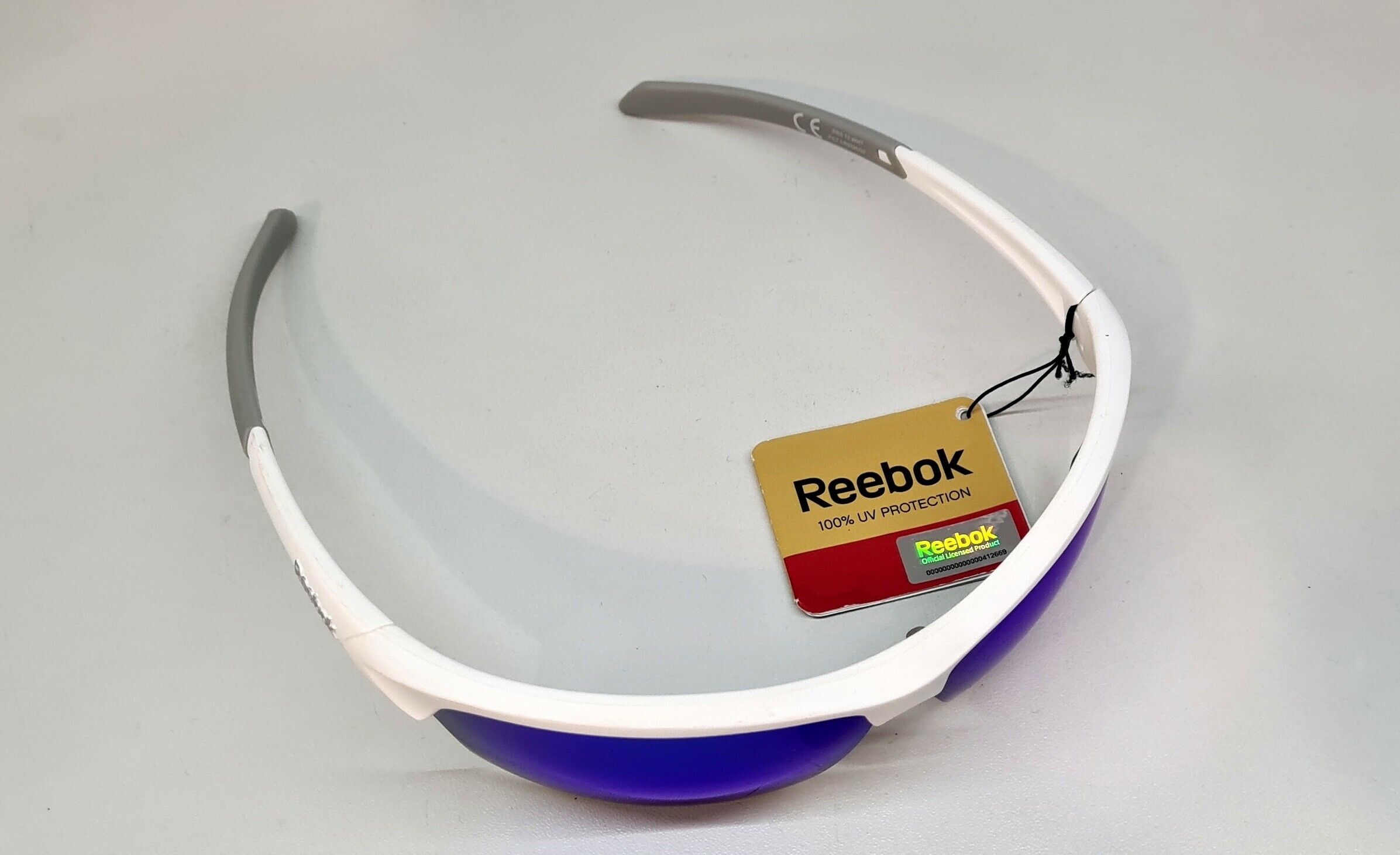 okulary-przeciwsloneczne-reebok-r932602-plec-produkt-uniseks