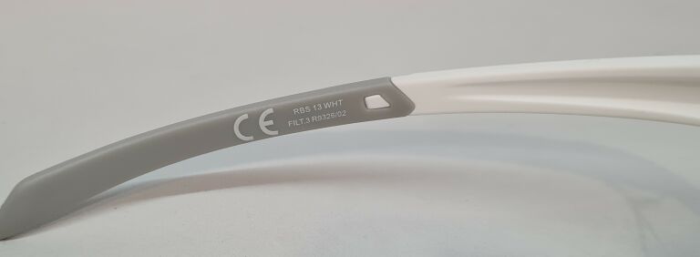 okulary-przeciwsloneczne-reebok-r932602-fason-sportowe