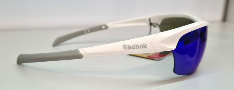 okulary-przeciwsloneczne-reebok-r932602-kolor-bialy