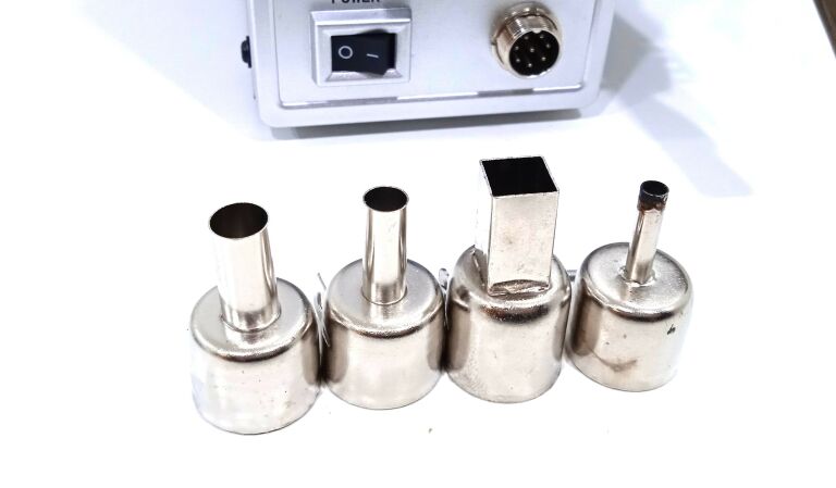 stacja-lutownicza-858d-rodzaj-grzalkowa-oporowa