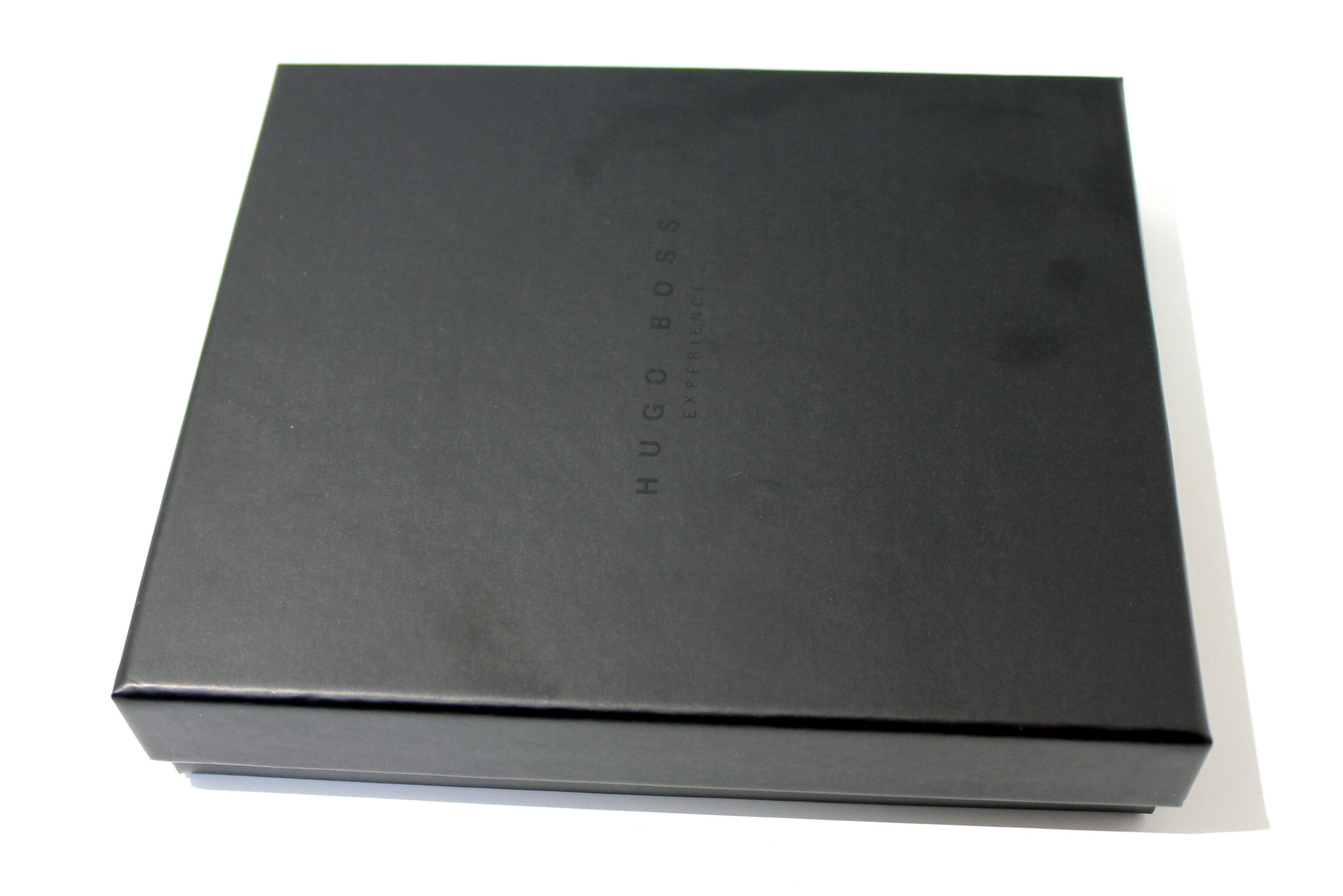 portfel-damski-hugo-boss-szary-pudelko-wielkosc-duzy