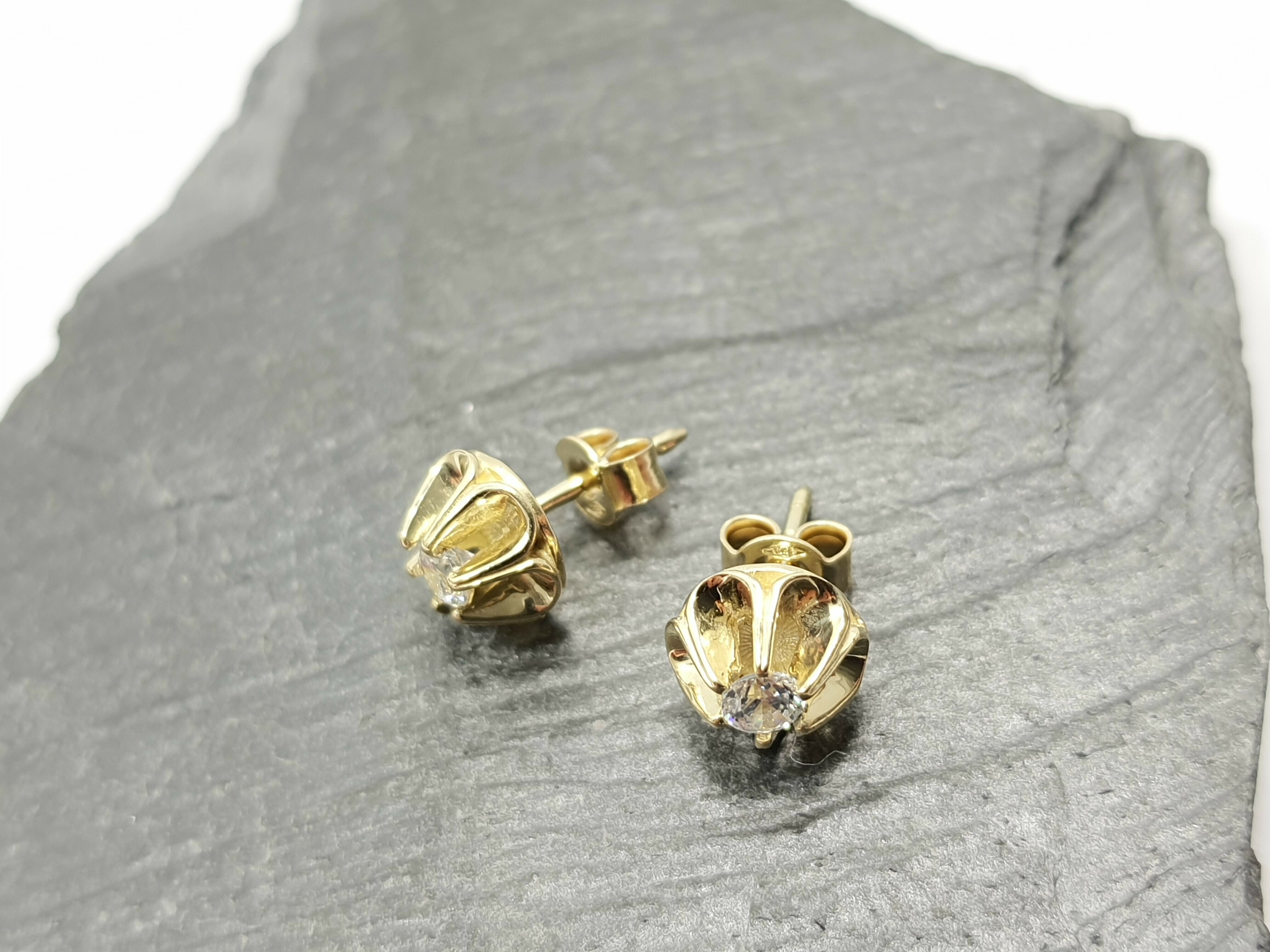 nowe-zlote-kolczyki-z-cyrkonia-sztyft-333-169g-armii-krajowej-12-pyskowice