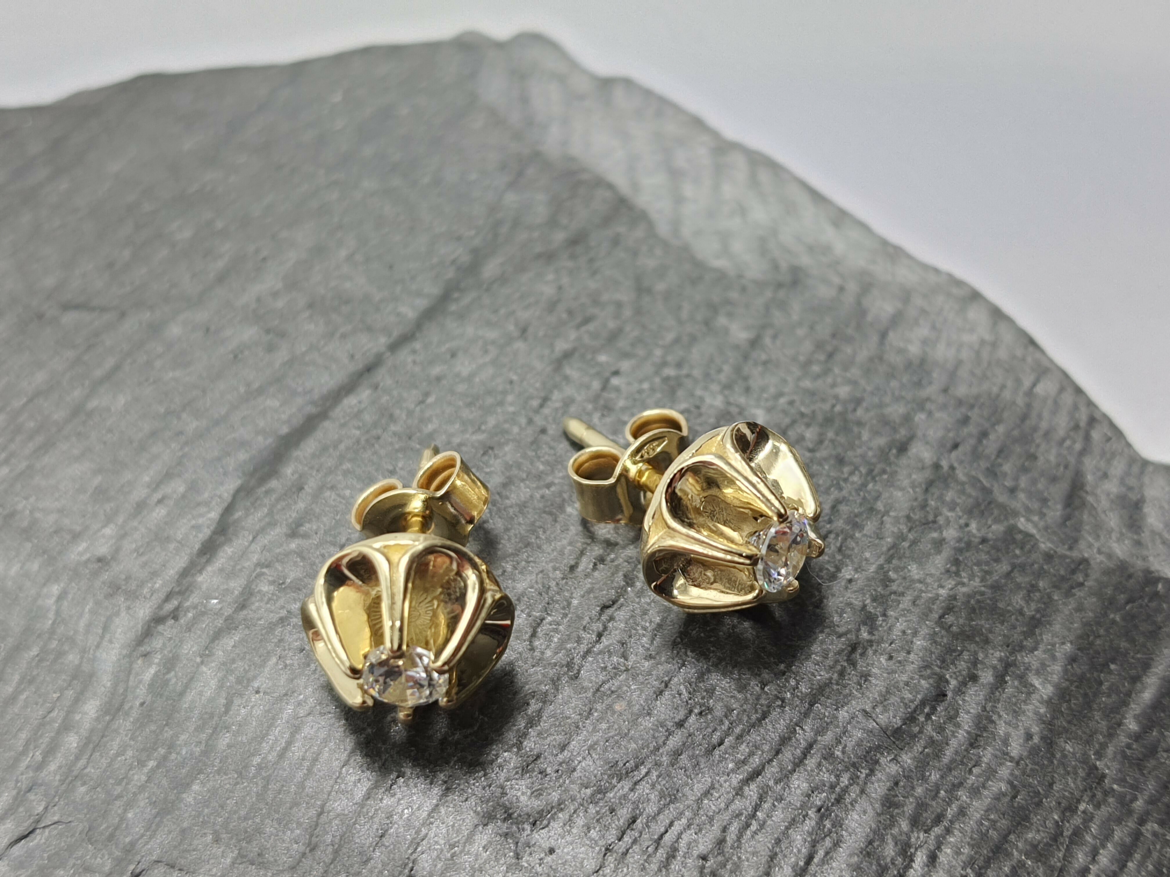 nowe-zlote-kolczyki-z-cyrkonia-sztyft-333-169g-stan-uzywany