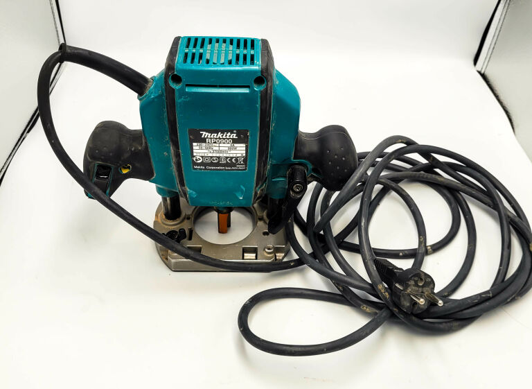 FREZARKA GÓRNOWRZECIONOWA MAKITA RP0900